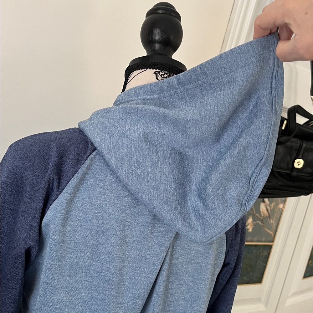 💗Youths Unisex NWOT Converse Two-Tone Blue Hoodie - Picture 6 of 17